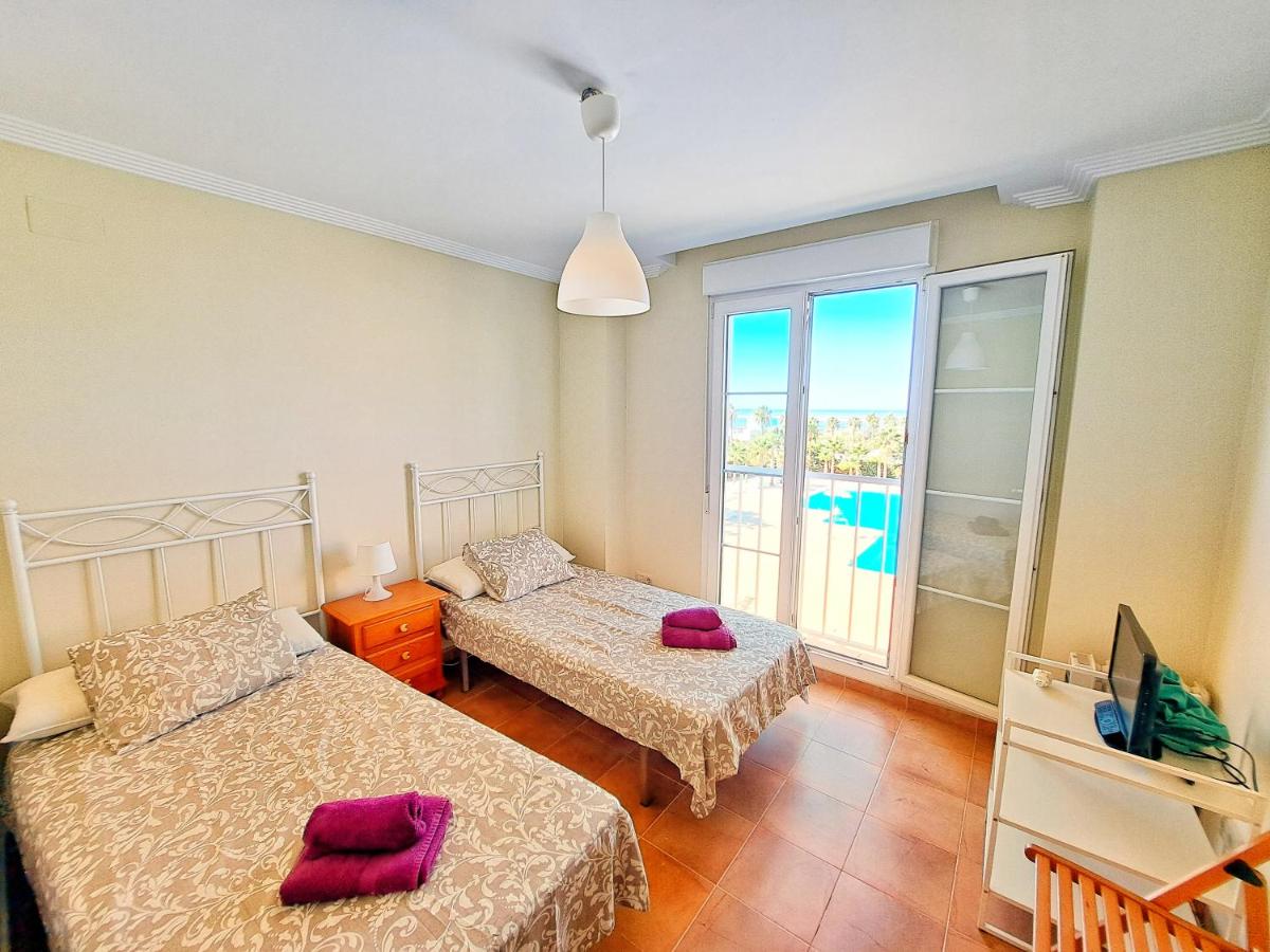Two-Bedroom Apartment with Terrace and Sea View