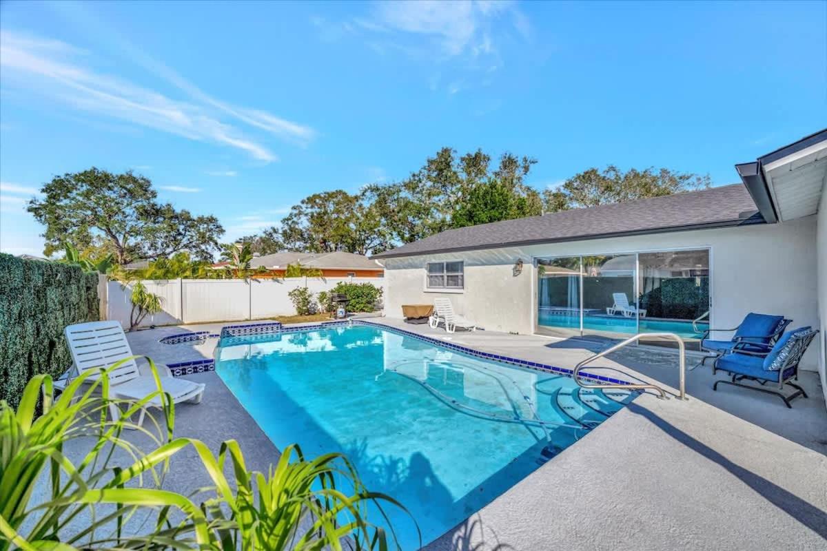 Heated Pool 3b&2b home - Ferienwohnung Largo