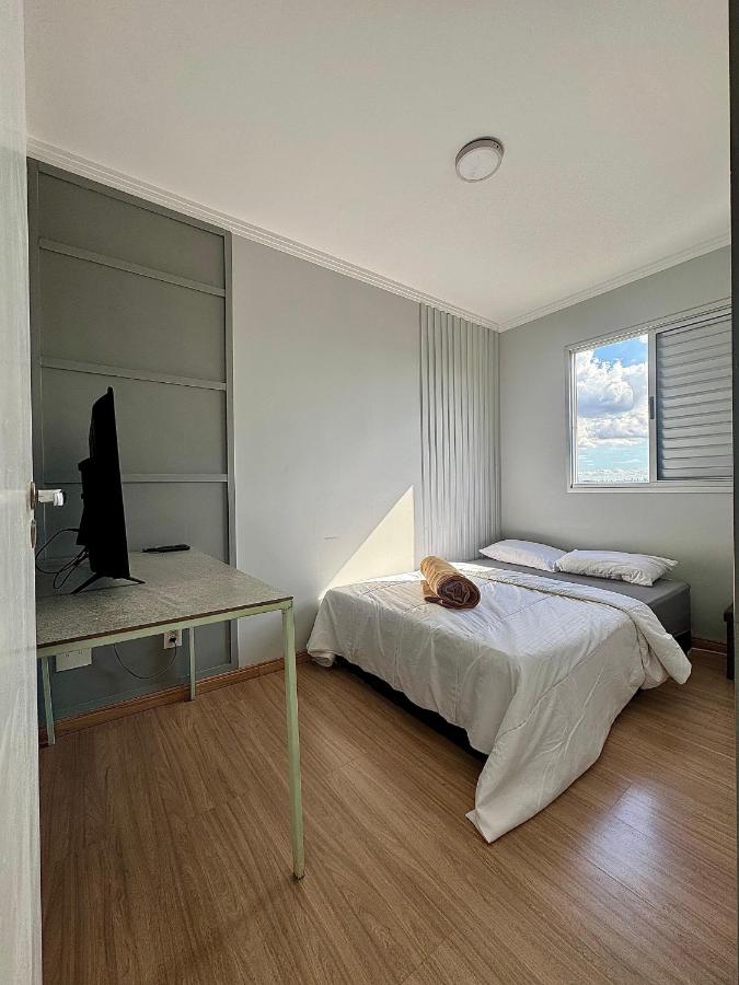 Quarto com Banheiro Privativo em Apartamento - Próximo Aeroporto de Guarulhos - B&B Guarulhos