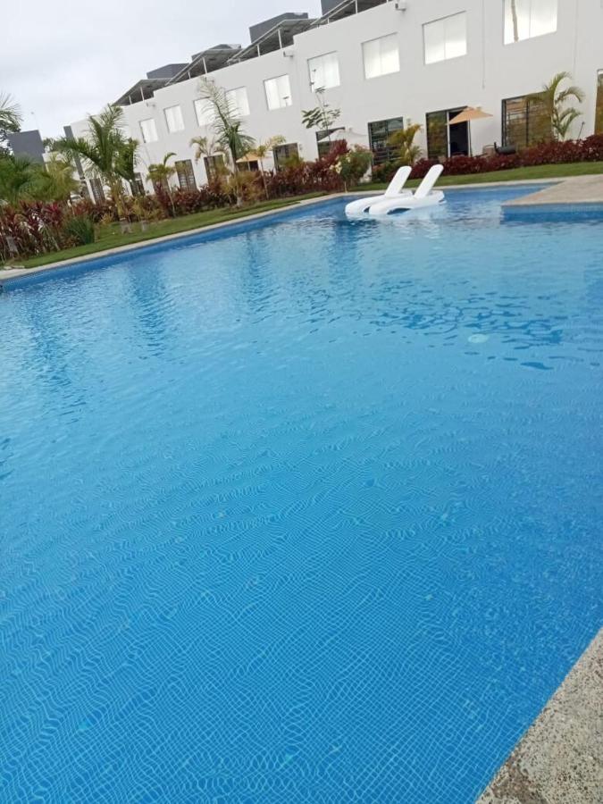 Casa Monstera Bahia - B&B Naranjo