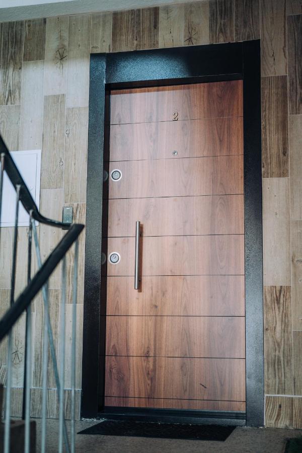 White Blue Ohrid - Luxury Apt, City Center, Private Parking, Balcony, near Ohrid Lake - Bed and Breakfast