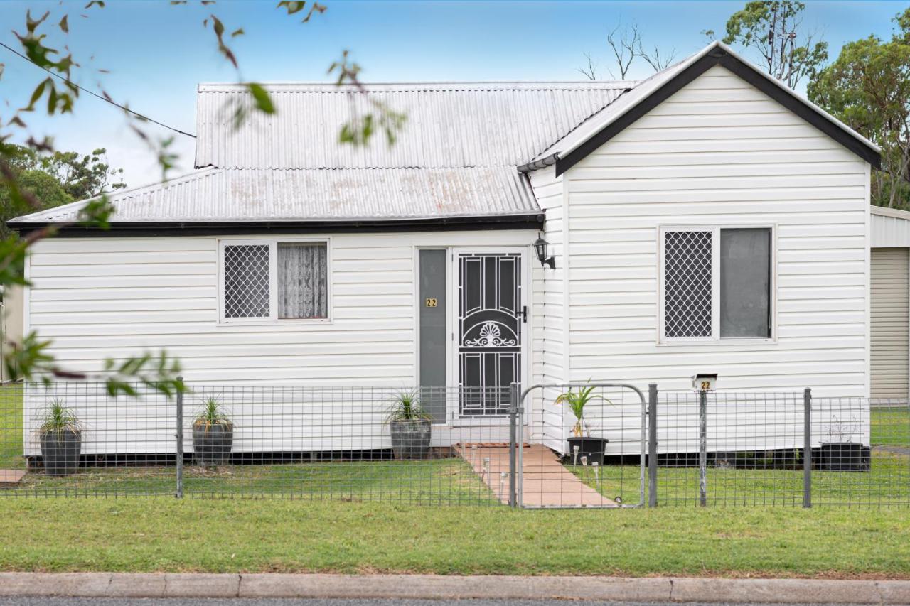 Quaint 2 bedroom fully furnished Cottage - B&B