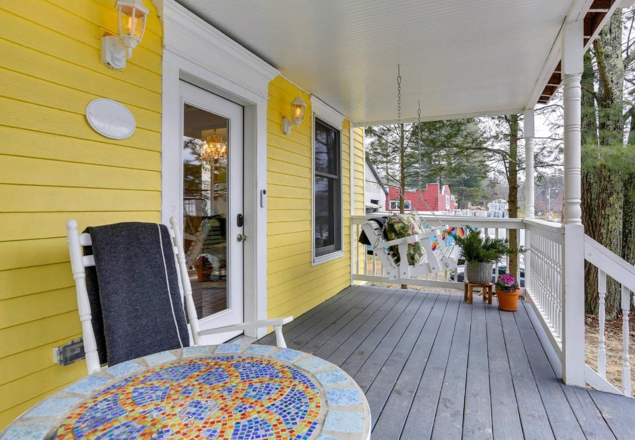 Victorian Lake Oasis Hot Tub Private Lakefront - B&B