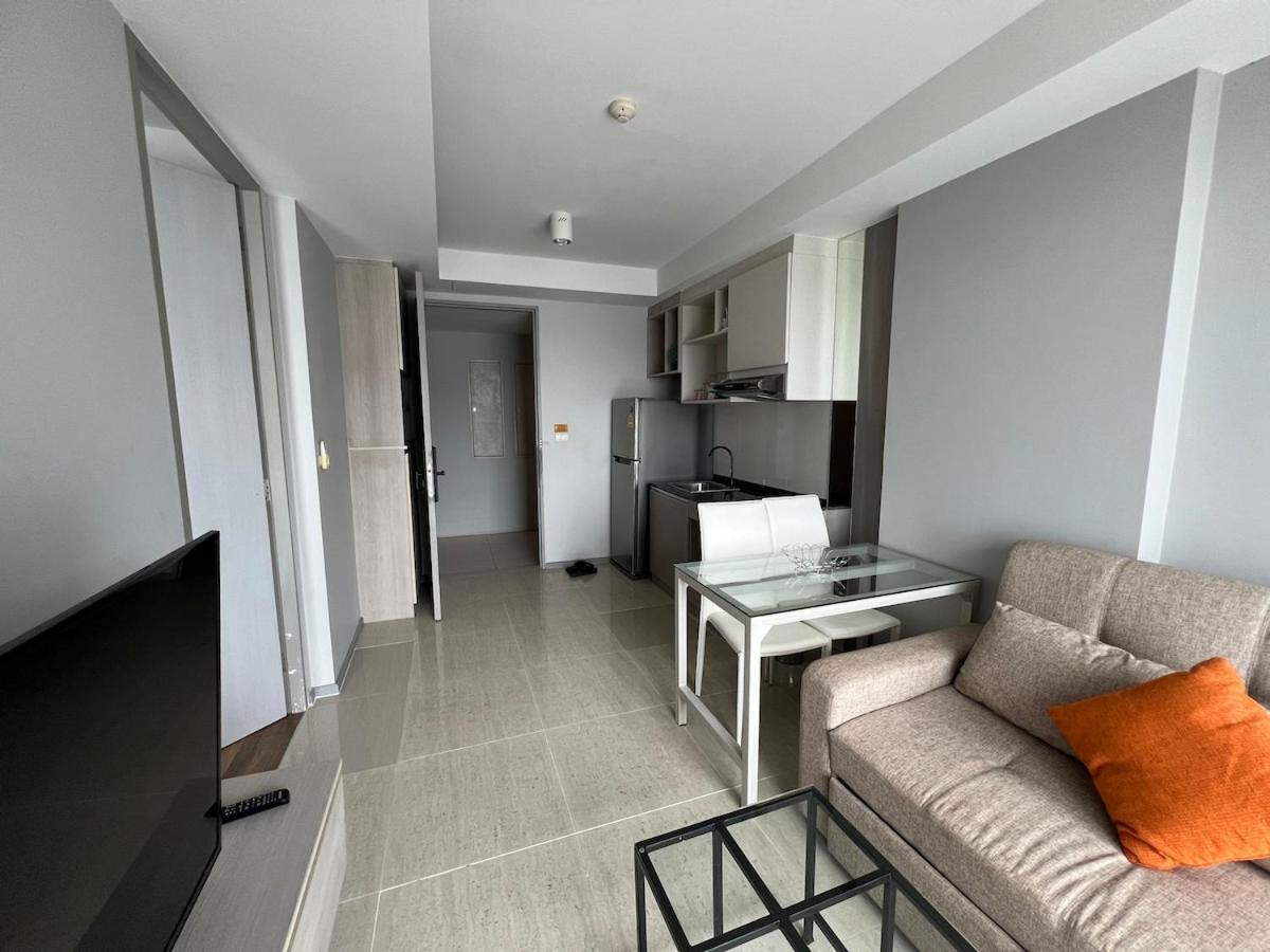 Condo Surin-Bangtao Beach - Bed and Breakfast Ban Lum Fuang