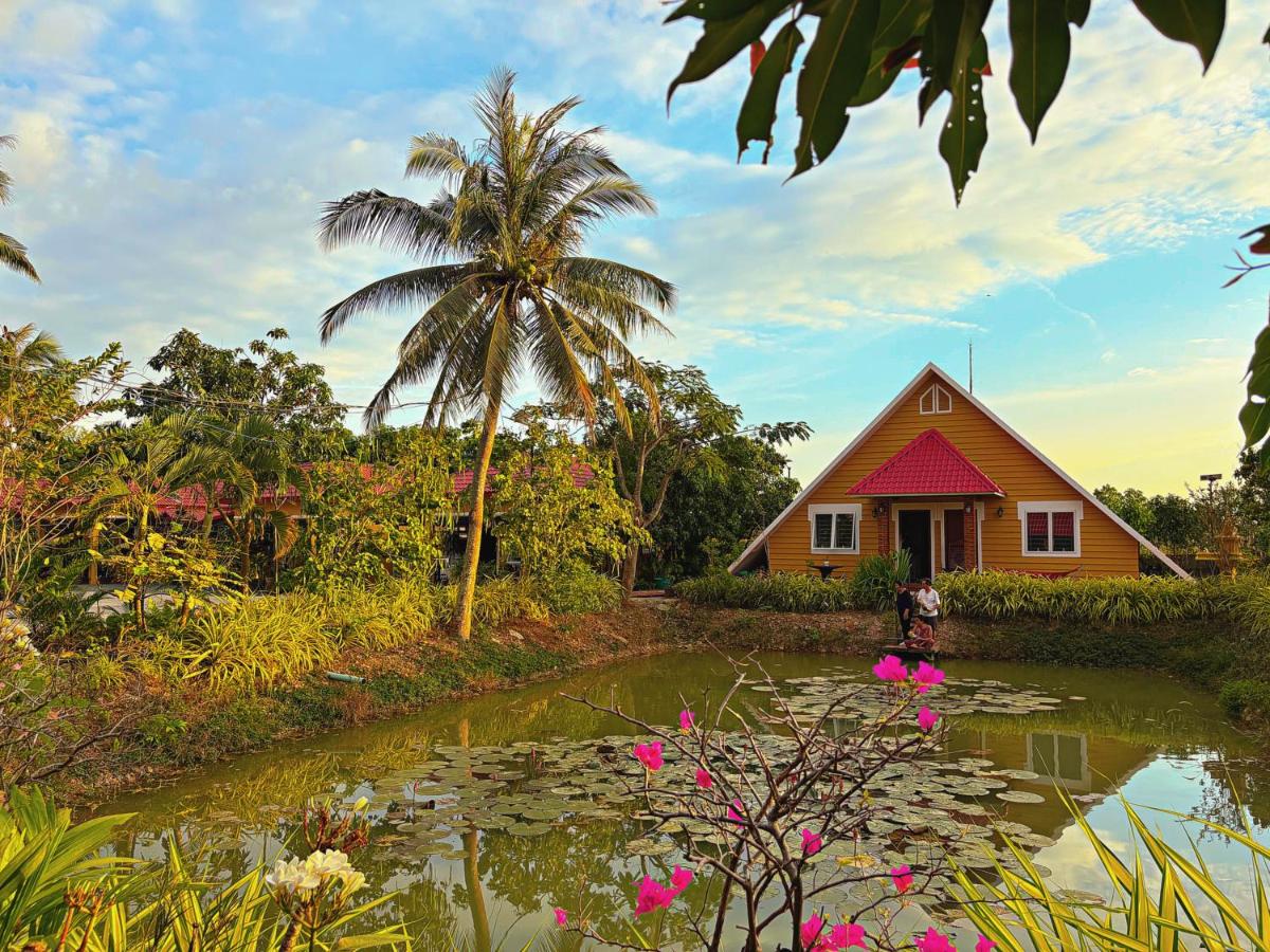 Coconut Village Guesthouse and Bungalow - B&B Krong Kep
