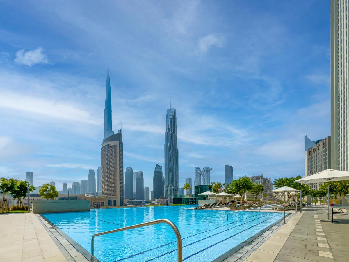 Royal Vista at Downtown Views II - Dubai City & Burj Khalifa Views - Brand New Luxury 2BR Apartment - B&B