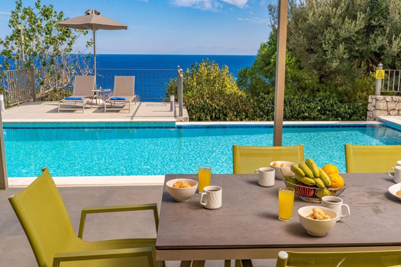 Villa Dinos with swimming pool - B&B