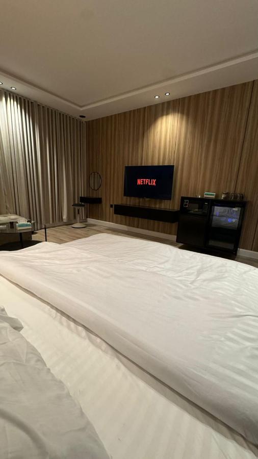 أستديو فاخر الياسمين - B&B