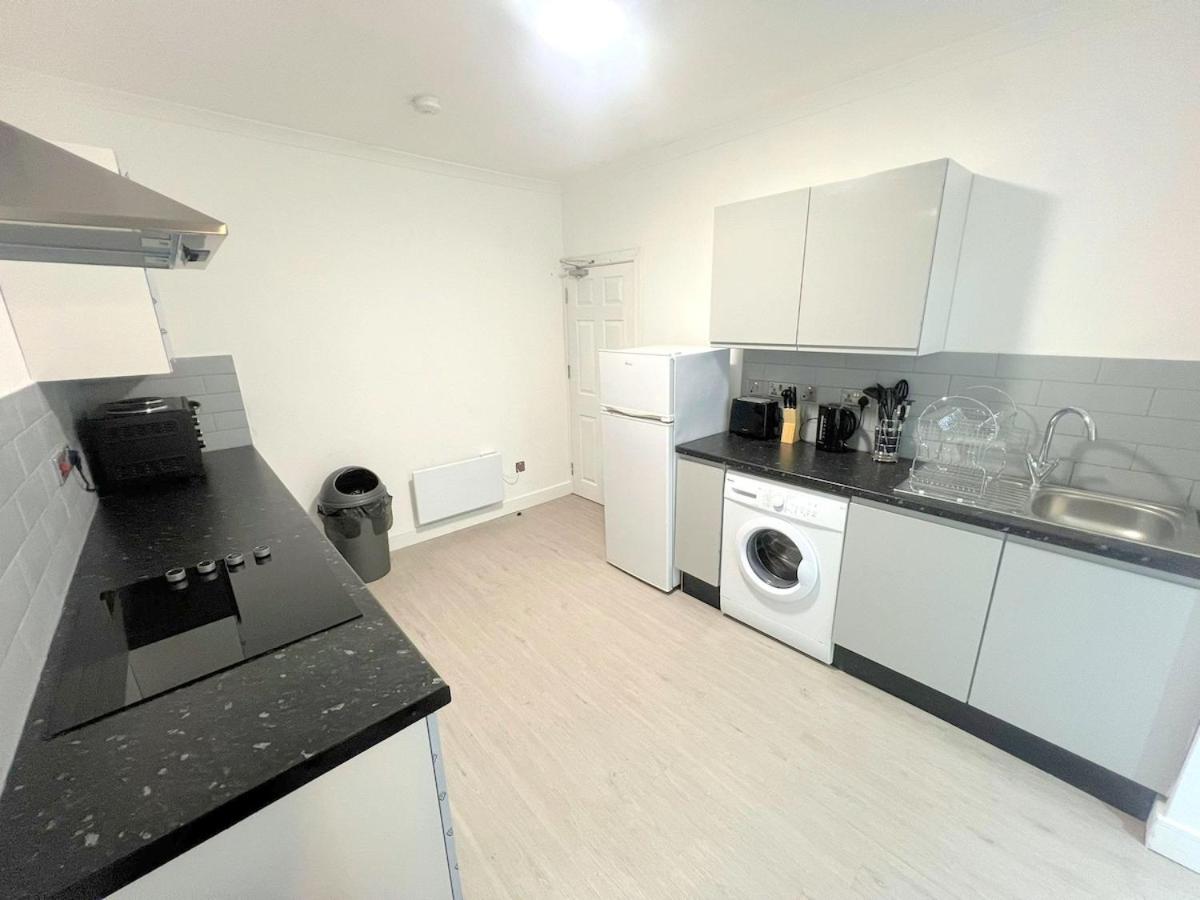 NEW 5-bedroom house in Croydon South London - B&B South Norwood