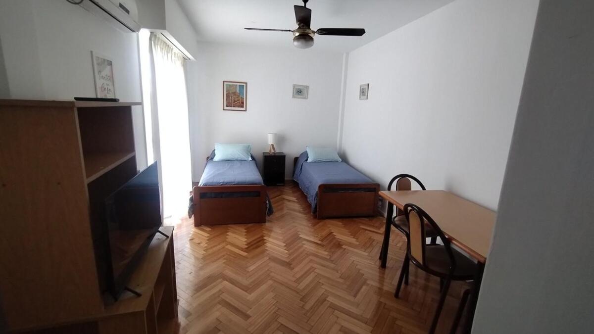 Perón y Gascón Almagro Un Ambiente amplio y luminoso - AlquilerEnBaires - B&B