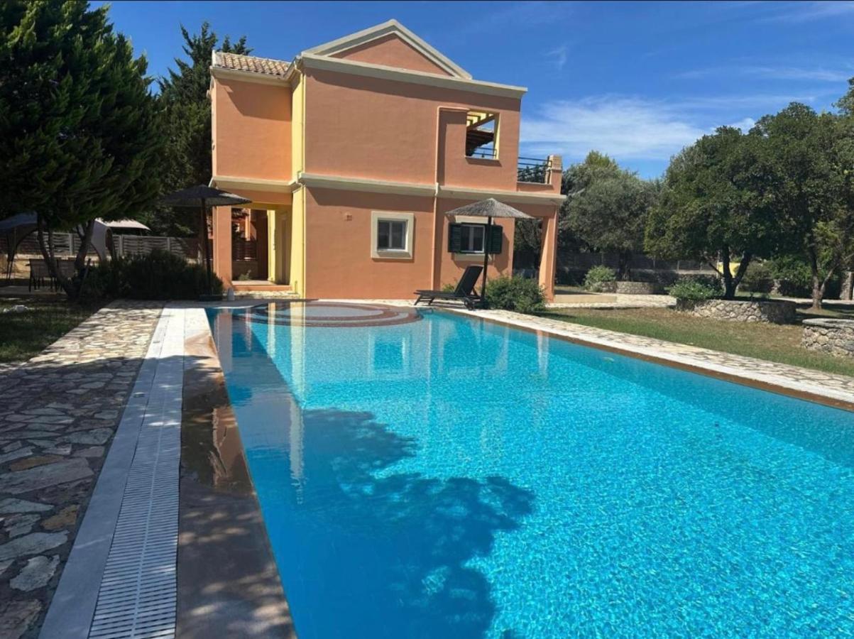Villa Vaios - Chambres d’hôtes Kouramadítika