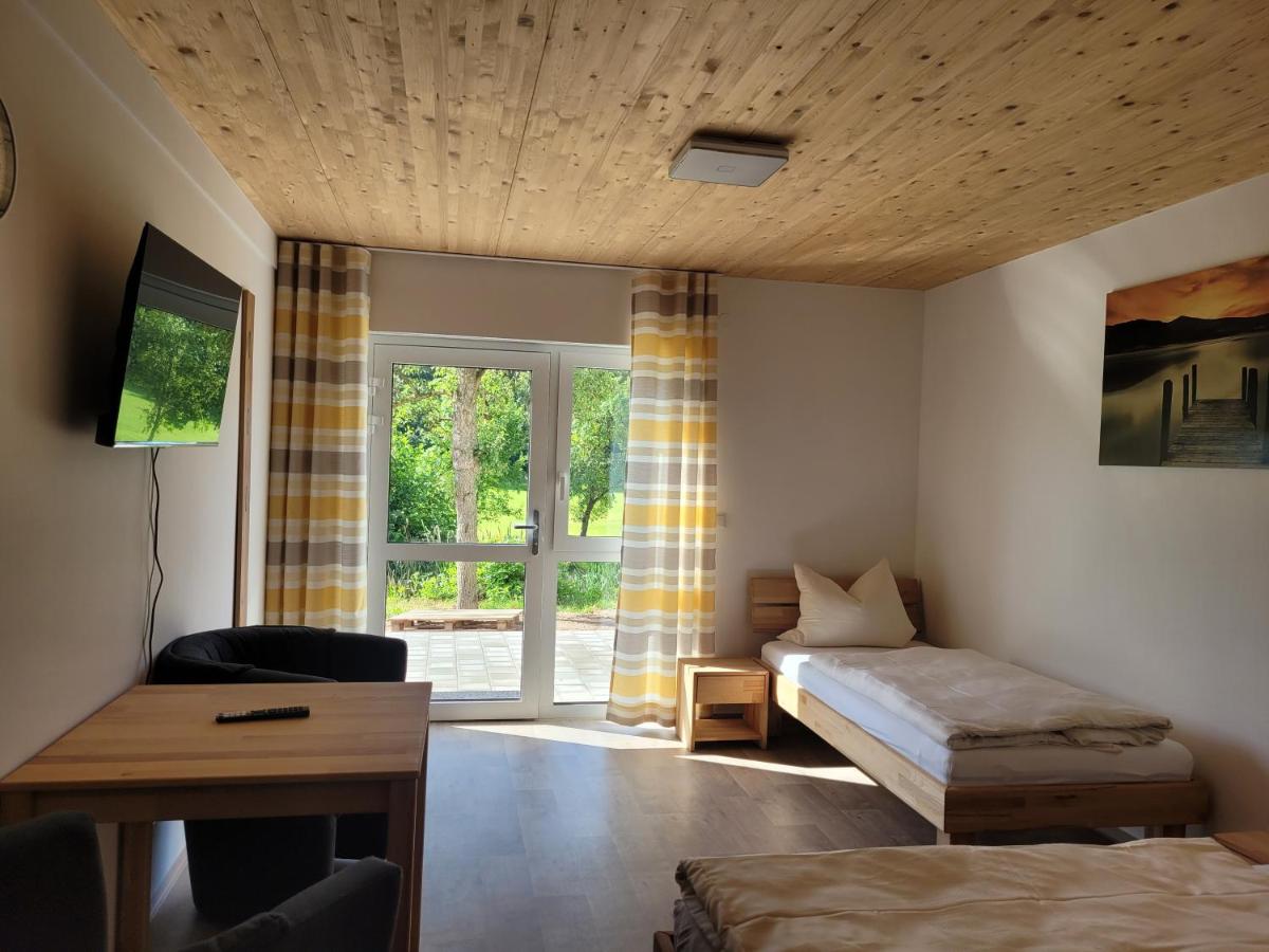 Studio mit Gartenblick
