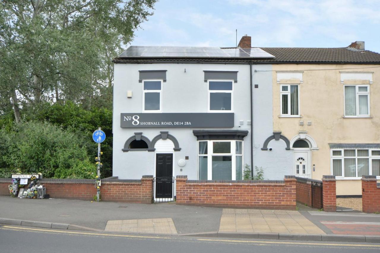 Stay at Shobnall Road Rooms and Studios Burton - Bed and Breakfast