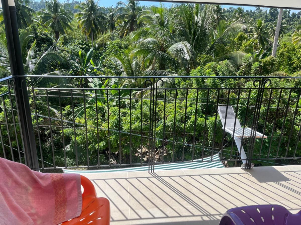 3 BDR new town house in port Barton - B&B