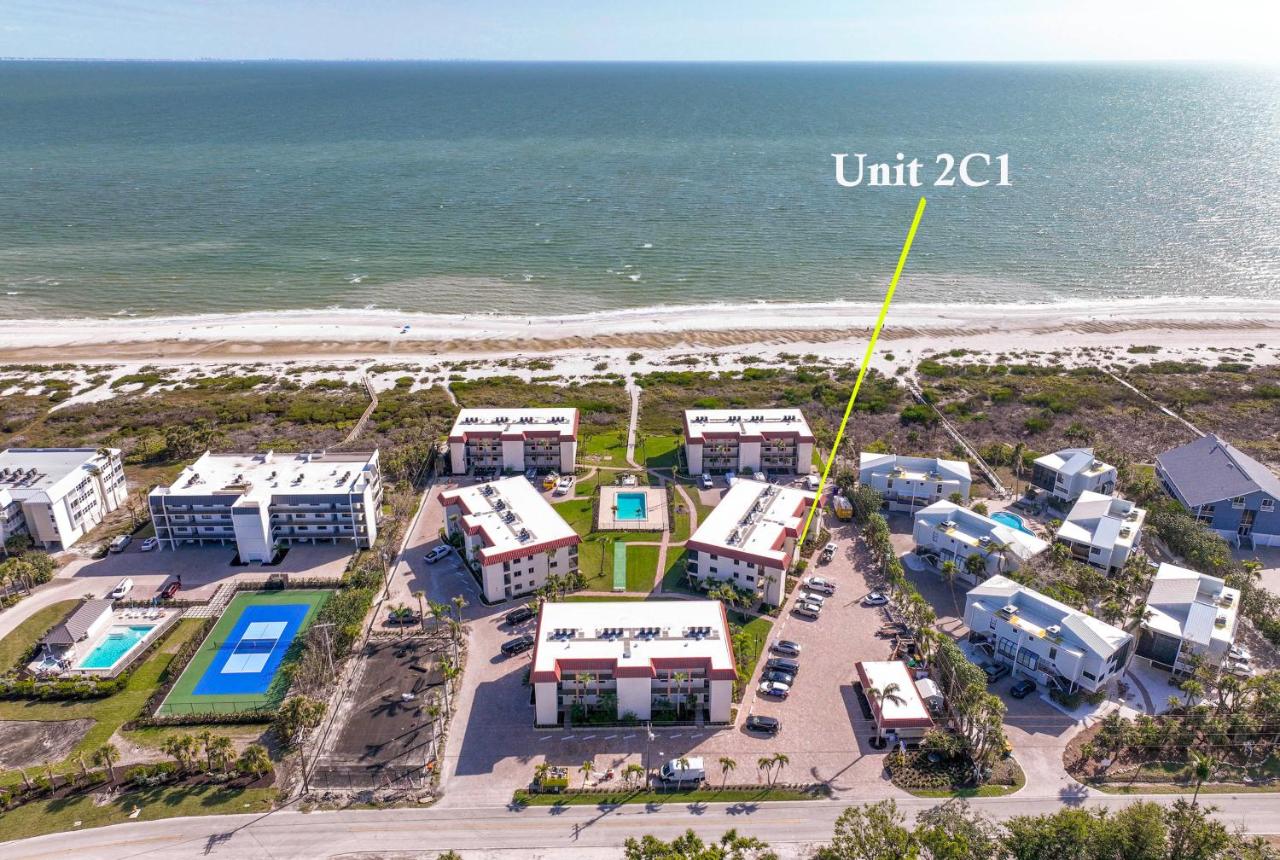 Spacious 2nd Floor Condo Steps From The Beach On Sanibel Island 2C1 - Ferienwohnung Sanibel
