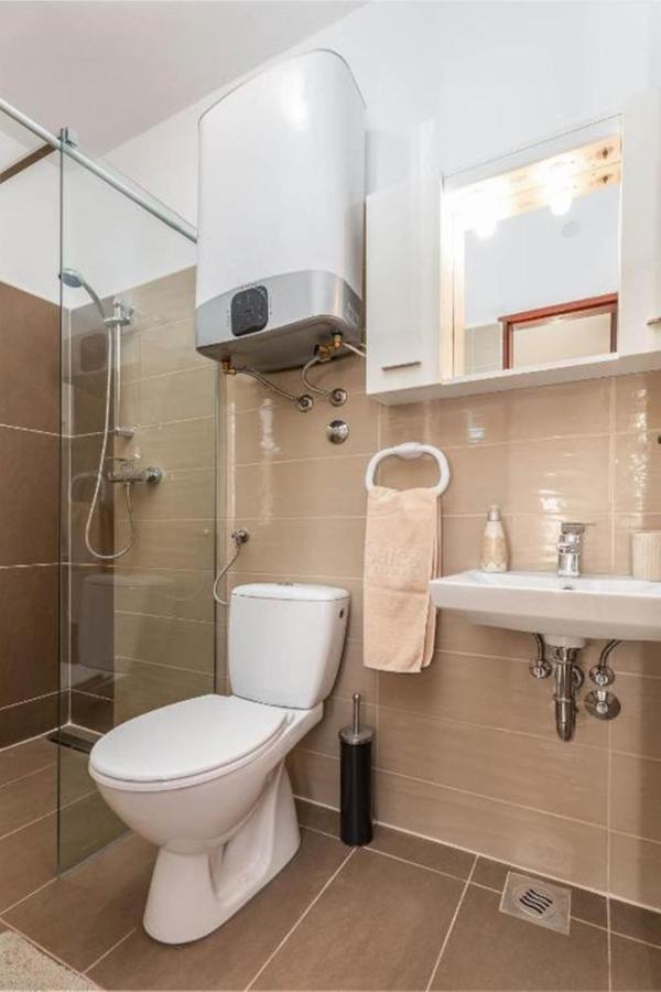 Studio Apartment with Terrace