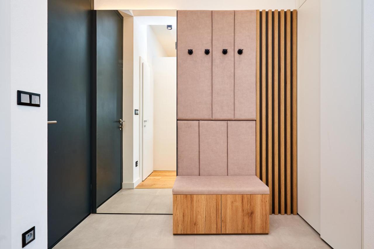 Superior One-Bedroom Apartment with Balcony