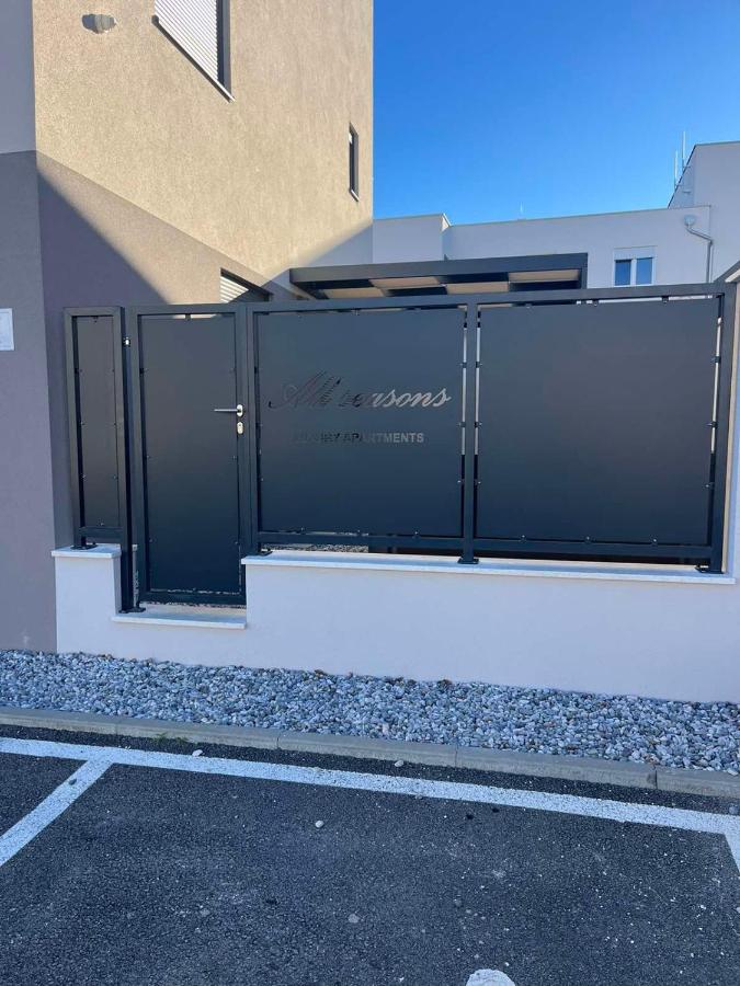 All Seasons Luxury Apartments - B&B