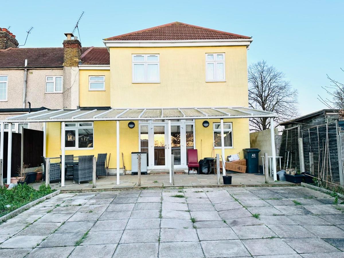 Best Place to Stay in London - Top in Redbridge - B&B Wanstead