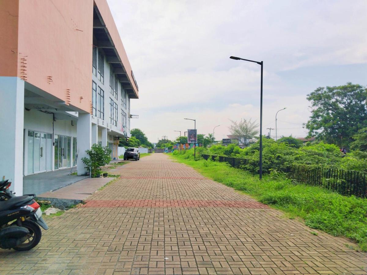Nusantara Metropolitan park By Reccoma - Ferienwohnung Telukpucung Selatan