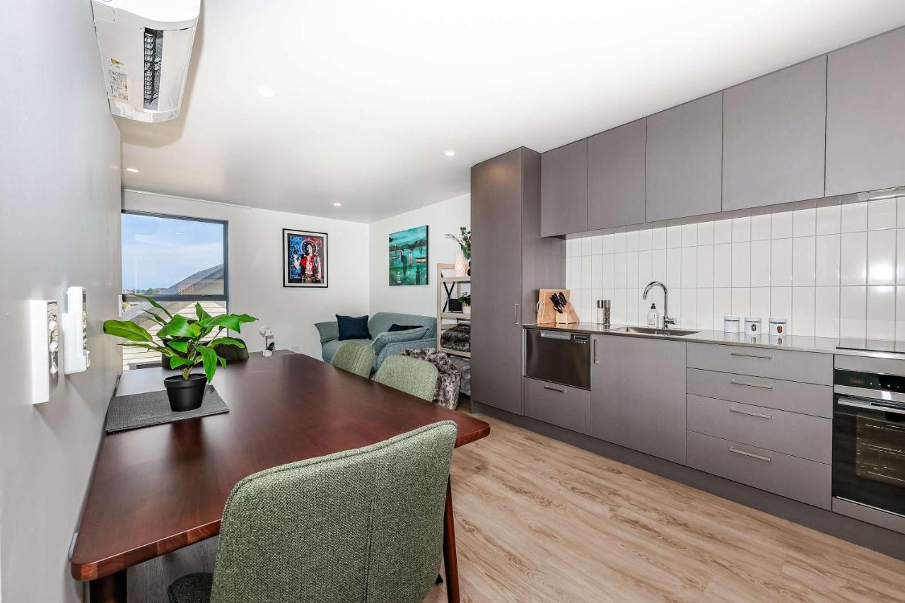 Mornington Oceanview Retreat - B&B Dunedin