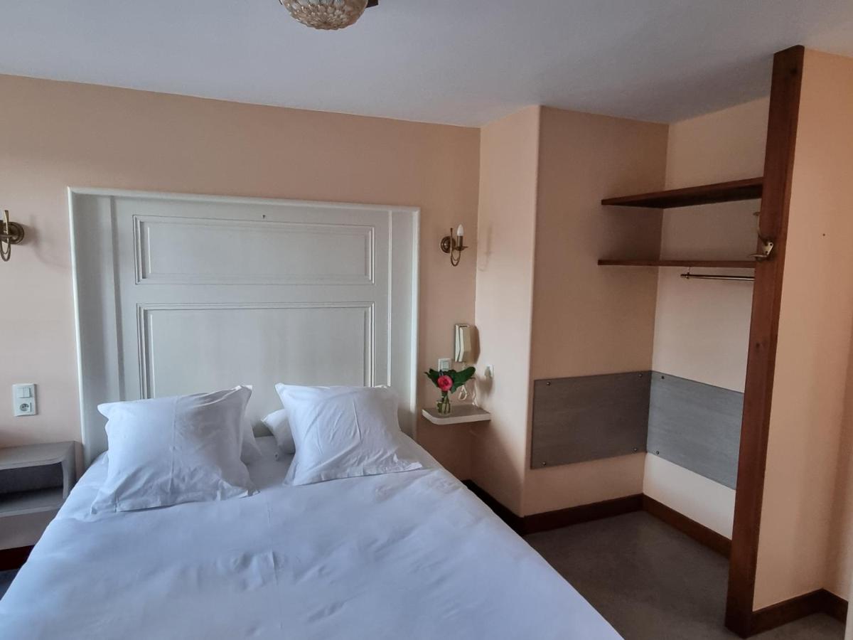 Double Room with Balcony and Sea View