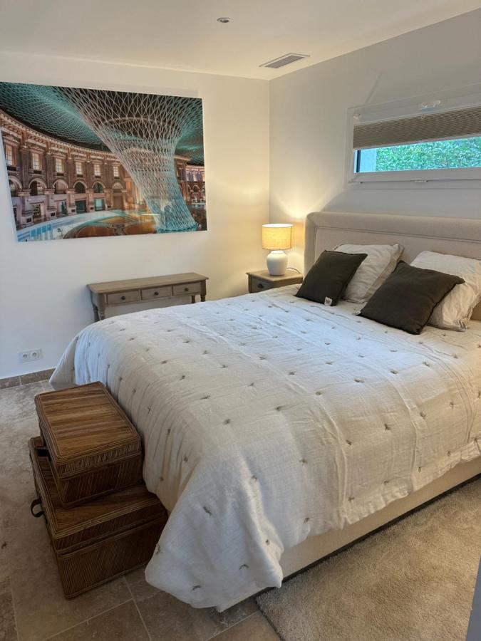 Two-Bedroom Apartment with Terrace and Sea View