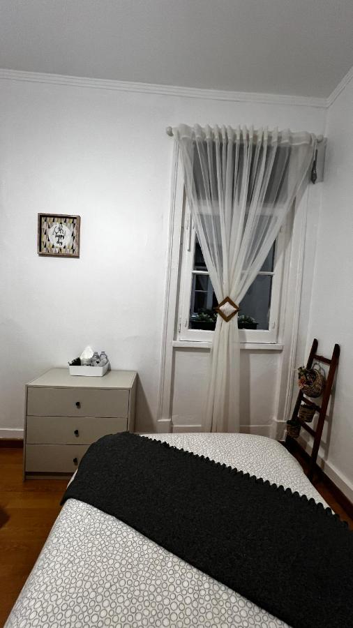 Camera Matrimoniale/Doppia con Letti Singoli con Bagno in Comune
