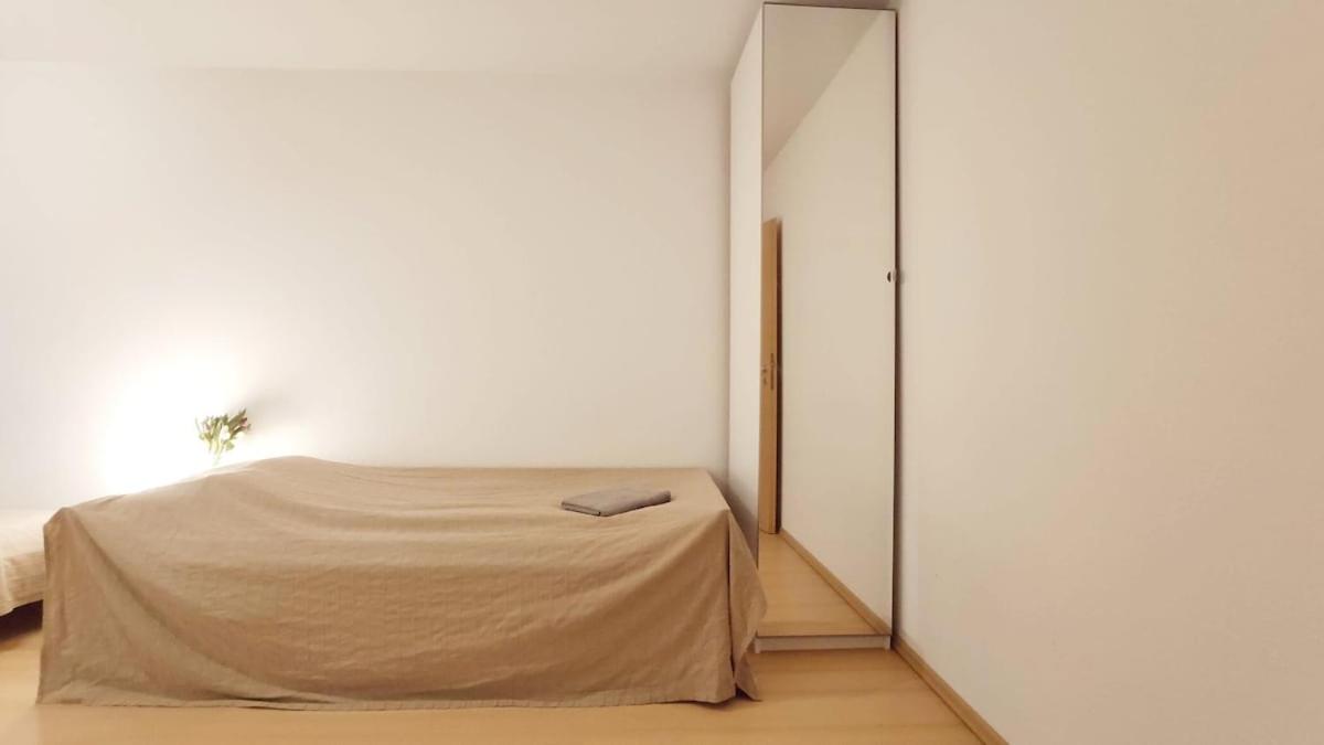 3 bedroom house with 2 bathrooms in Dusseldorf - Haus mit 3 Schlafzimmer 2 Badezimmer in Düsseldorf - Bed and Breakfast Düsseldorf