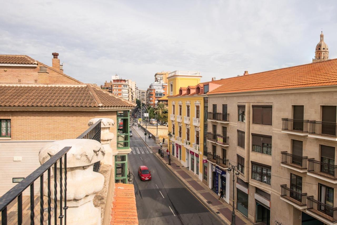 Apartamento y Terraza Puente Viejo junto a la Catedral - B&B Murcia