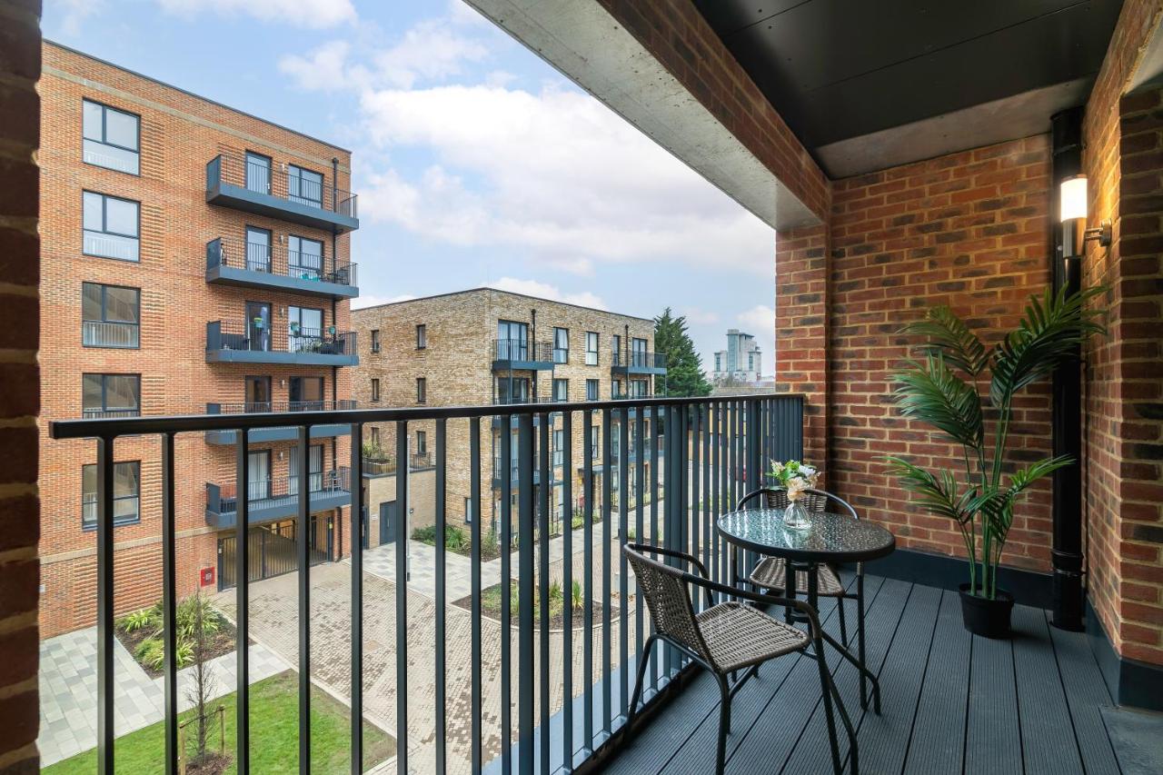 Luxury Two Bed Apartment Near The 02 Arena - B&B