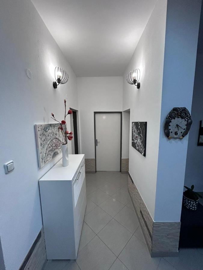 Holiday home Lucas with pool - B&B Buzdohanj