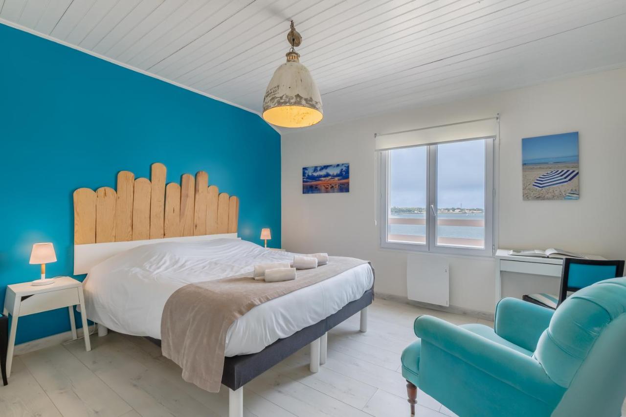 Two-Bedroom Apartment, seafront La Noirmoutrine