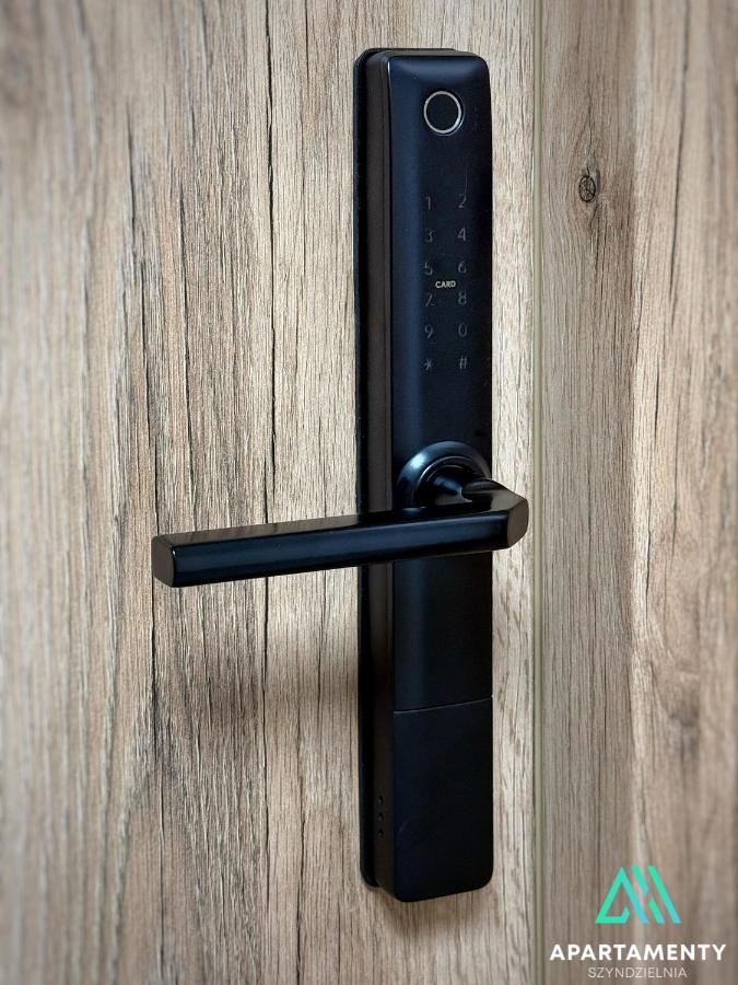 APARTAMENTY SZYNDZIELNIA RODZINNE - 2 SYPIALNIE & BALKON & GÓRY & Parking - TWOJA BAZA WYPADOWA NA SZLAKI i W GÓRY - FAMILY SPACE & BASE - B&B Bielsko-Biala