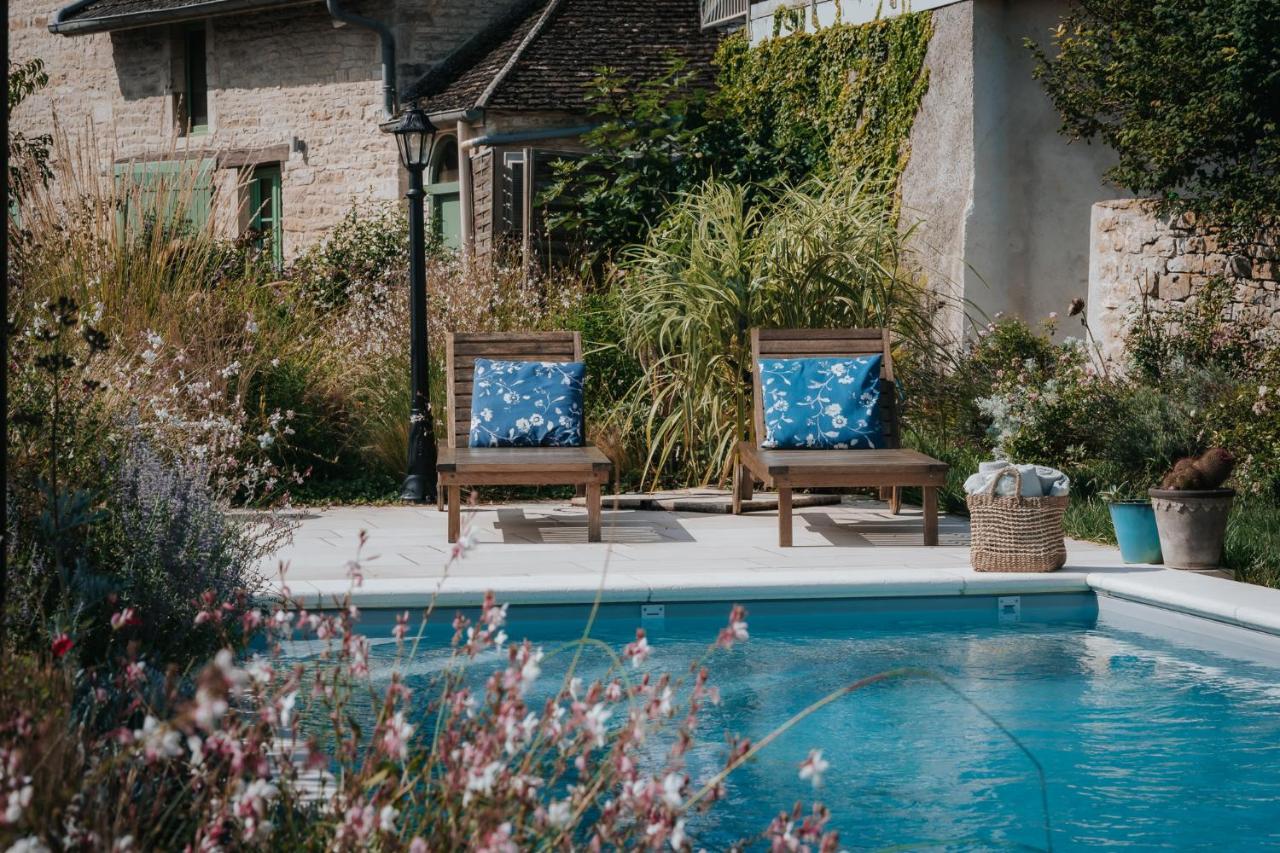 Suite with Garden View