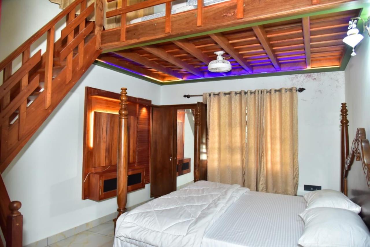 Deluxe Family Suite