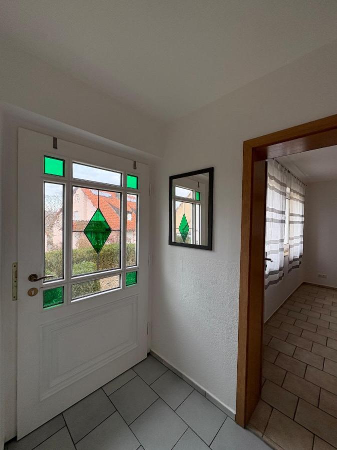 Modernes Serviced Apartment - FeWo Franken Idyll - B&B Pfofeld