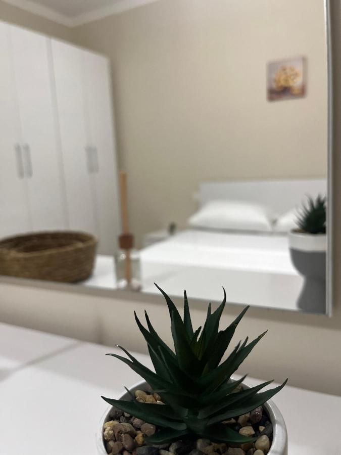 Lotus Apartment - Ferienwohnung Durrës