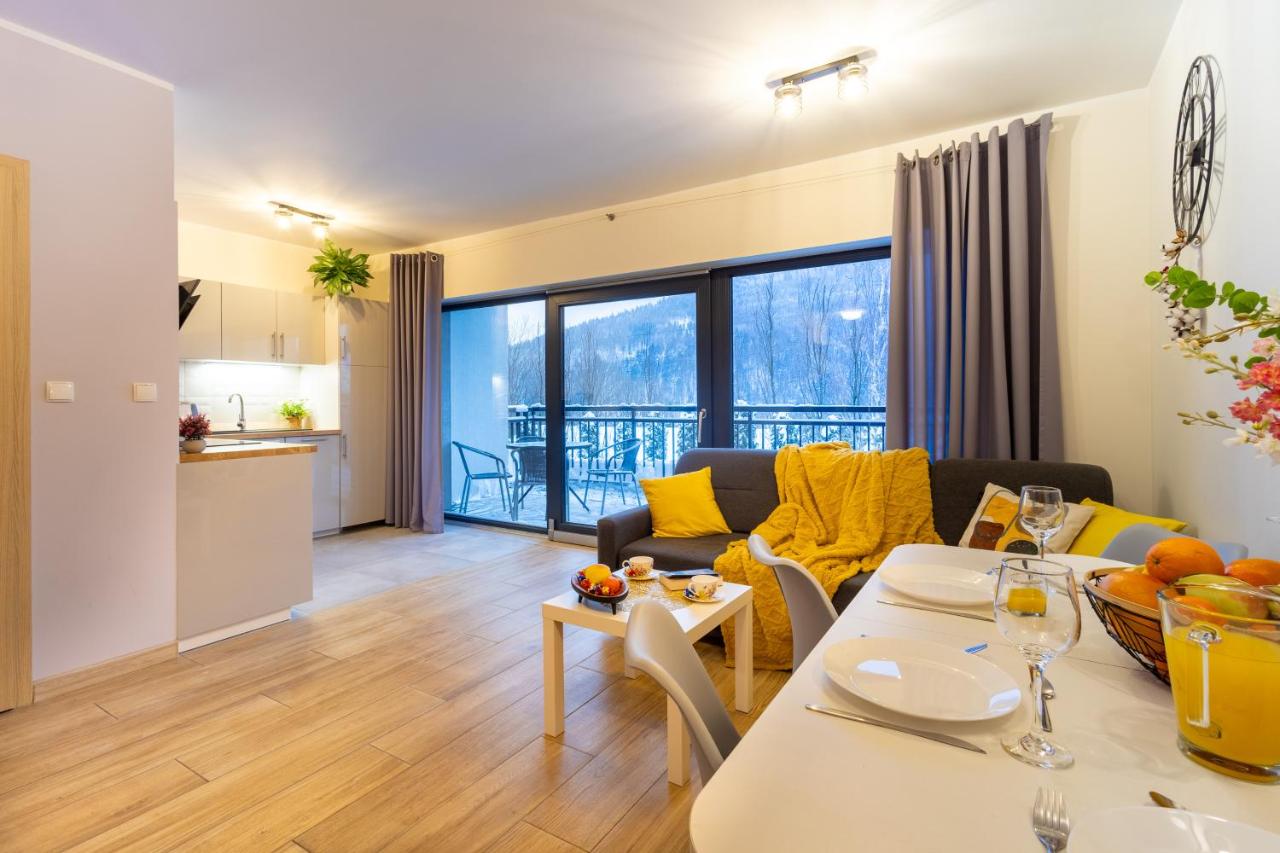 Beskid Apartment 4 z widokiem na góry, Sauna, Jacuzzi - B&B