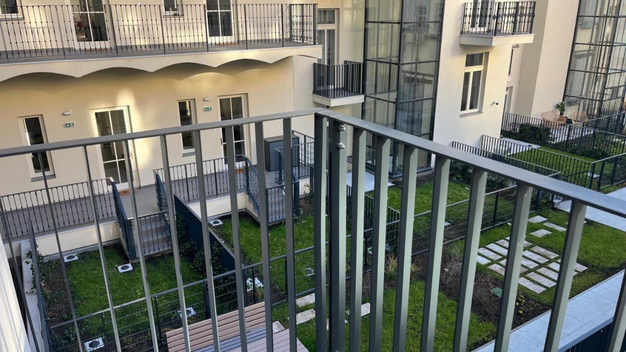 Visit Oomph Apartments - B&B
