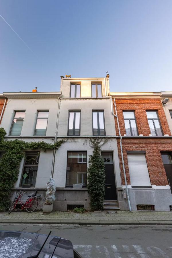 Modern renovated home from 1896! - Bed and Breakfast Antwerpen
