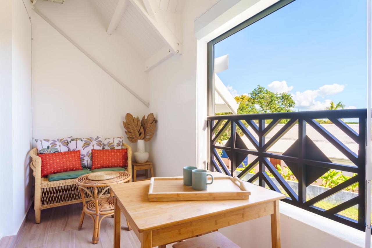 Très beau duplex avec vue mer et accès piscine - B&B Le Gosier