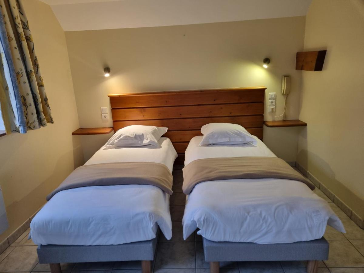 Twin Room with View