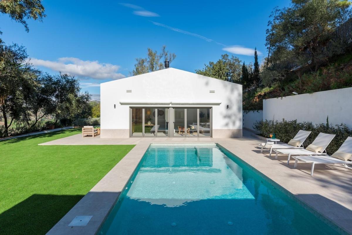 Casa Rural Acogedora y con Estilo - B&B Málaga