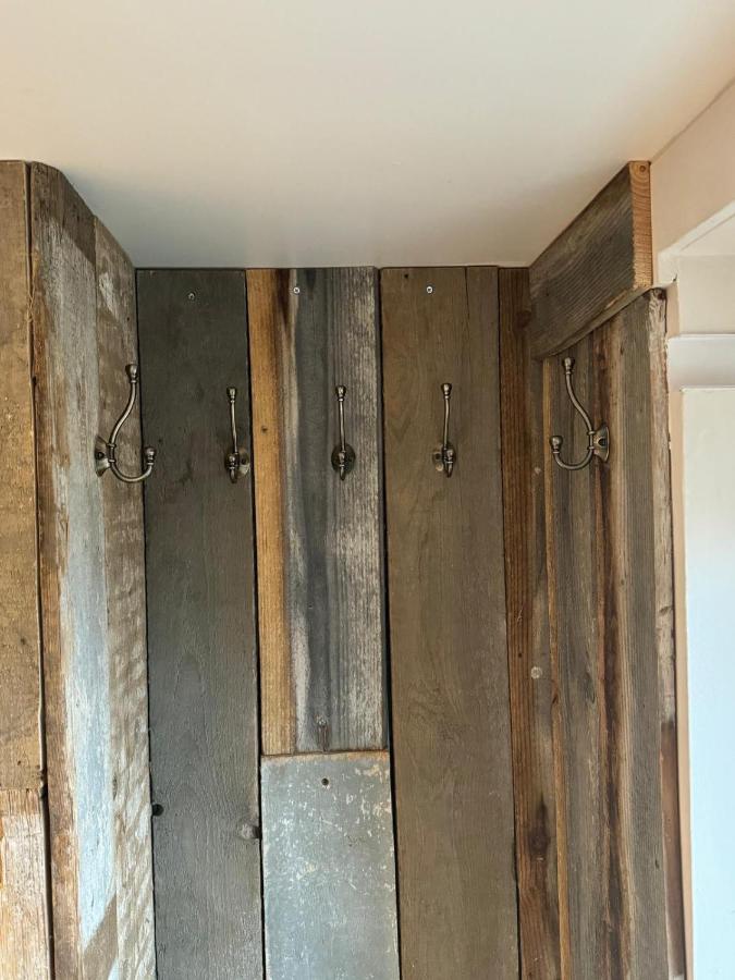 Cosy Hideaway 7 min from Soho farmhouse - B&B