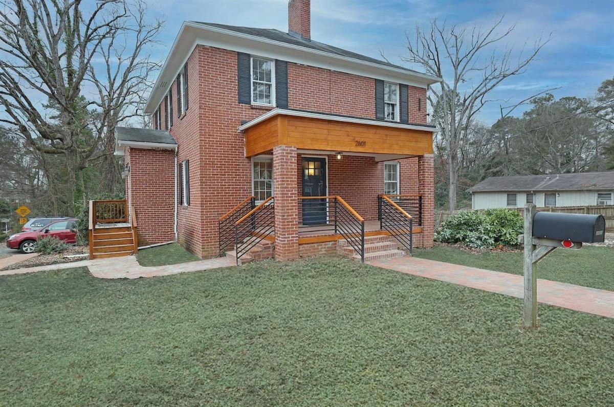 New & Renovated MCM Duplex 3 mi to DT Durham - B&B Durham