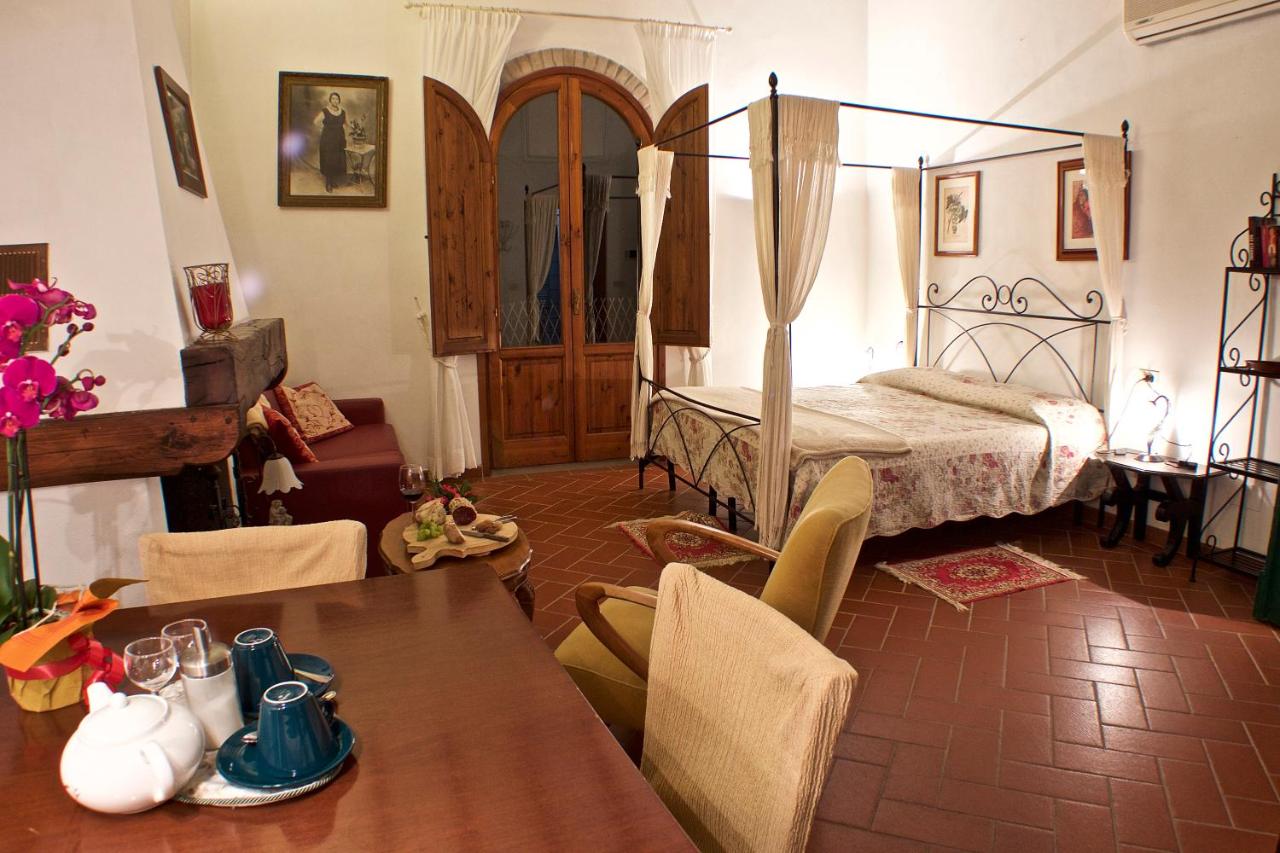 King Studio with Sofa Bed
