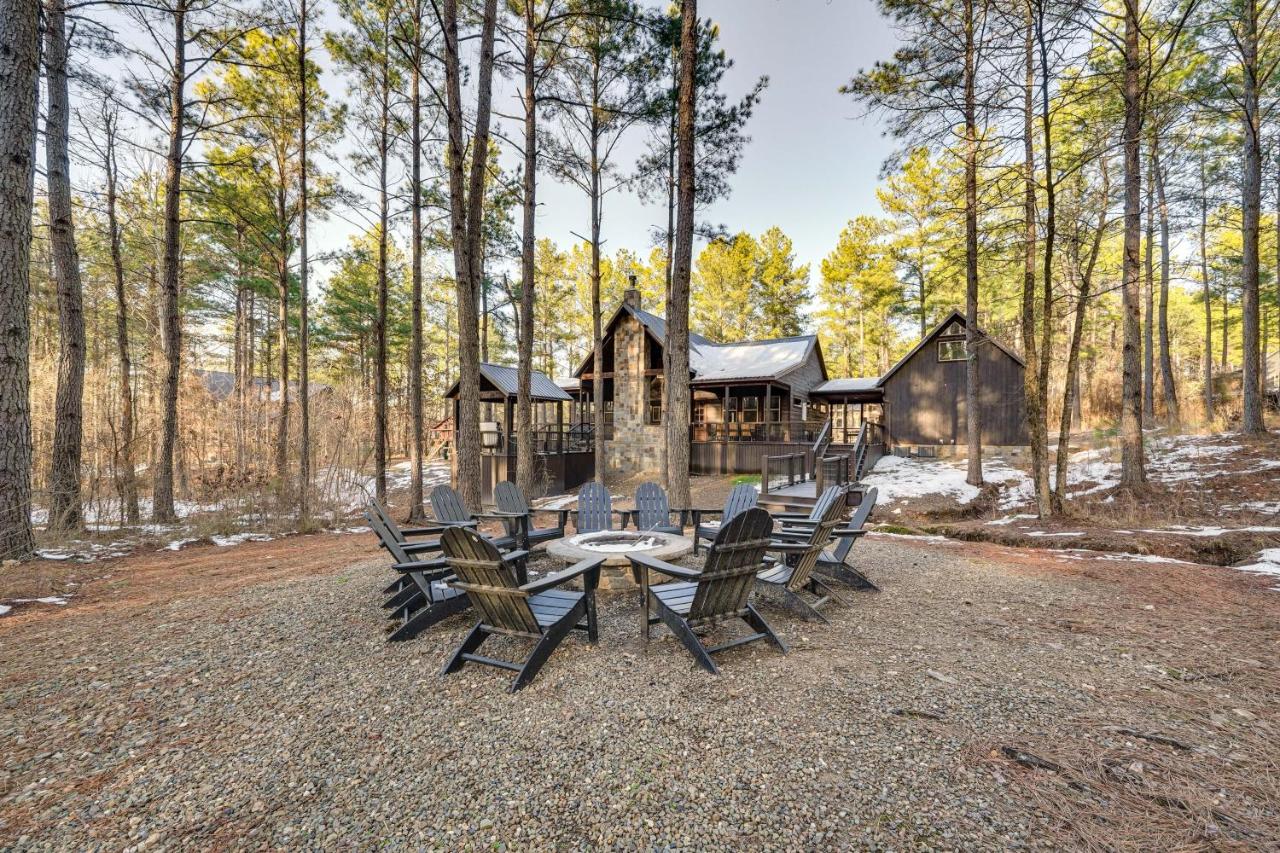Hot Tub and Game Room Spacious Cabin in Broken Bow! - B&B Stephens Gap