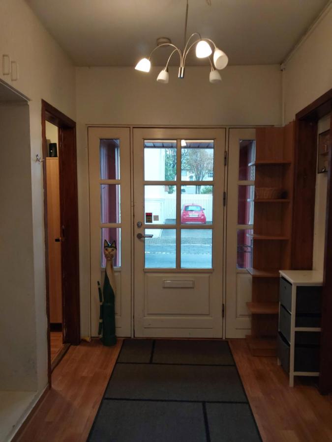 19th Century Downtown Apartment - B&B