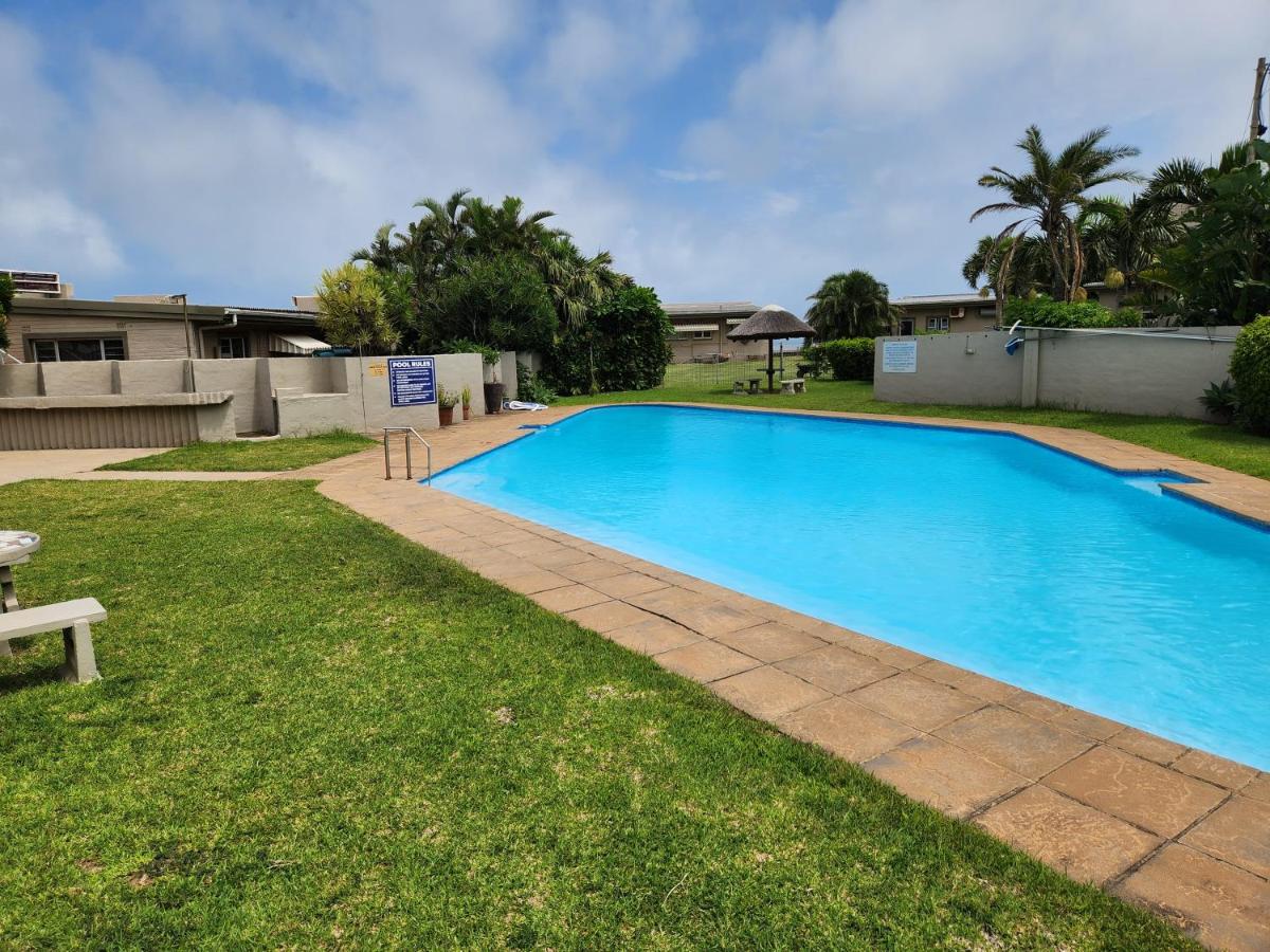 Blythedale Beach Apartment 1 - B&B